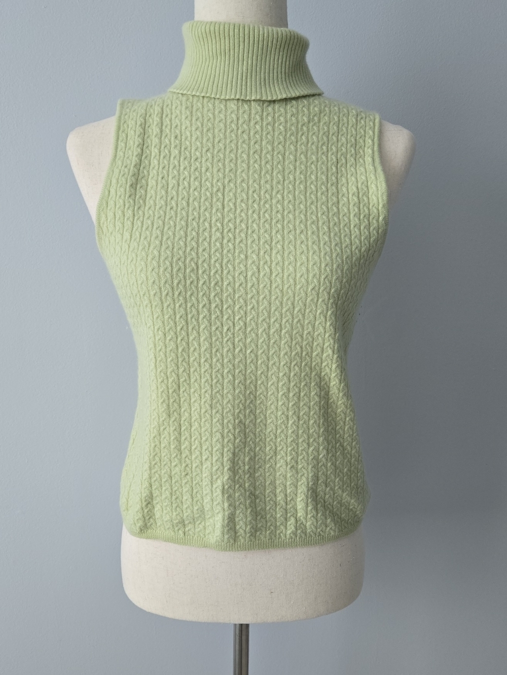 Vintage Retro/Knit Pastel Sage Cashmere Sleeveless, Medium